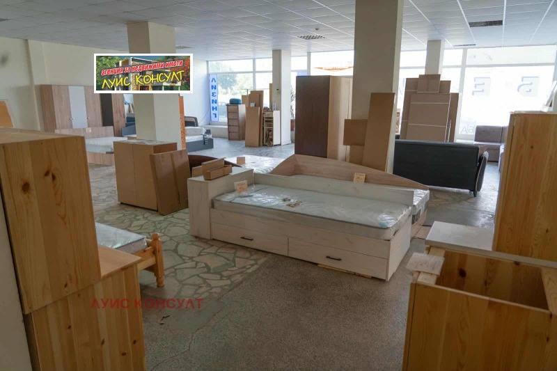 Издаје се  Схоп Монтана , Широк центар , 300 м2 | 52394857 - слика [7]