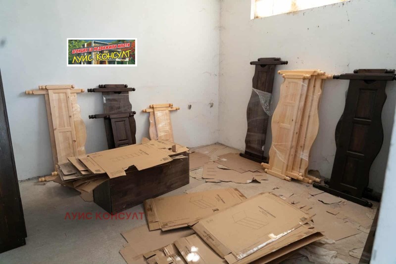 Издаје се  Схоп Монтана , Широк центар , 300 м2 | 52394857 - слика [5]