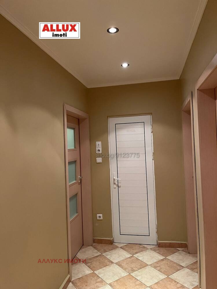 Дава под наем 3-СТАЕН, гр. Русе, Център, снимка 4 - Апартаменти - 54083631