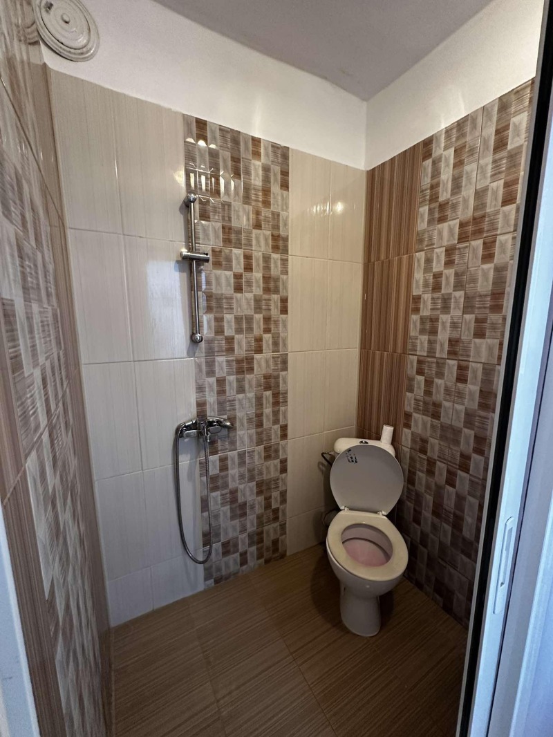 Дава под наем ЕТАЖ ОТ КЪЩА, гр. Варна, Цветен квартал, снимка 7 - Етаж от къща - 52988066