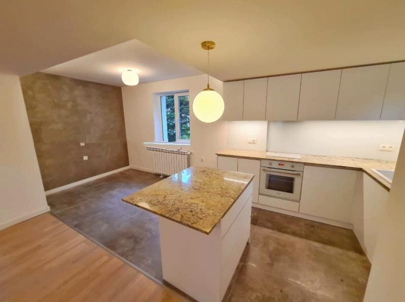Дава под нем  Къща, град София, Драгалевци • 2 200 EUR • ID 91827295 — holmes.bg - [1] 