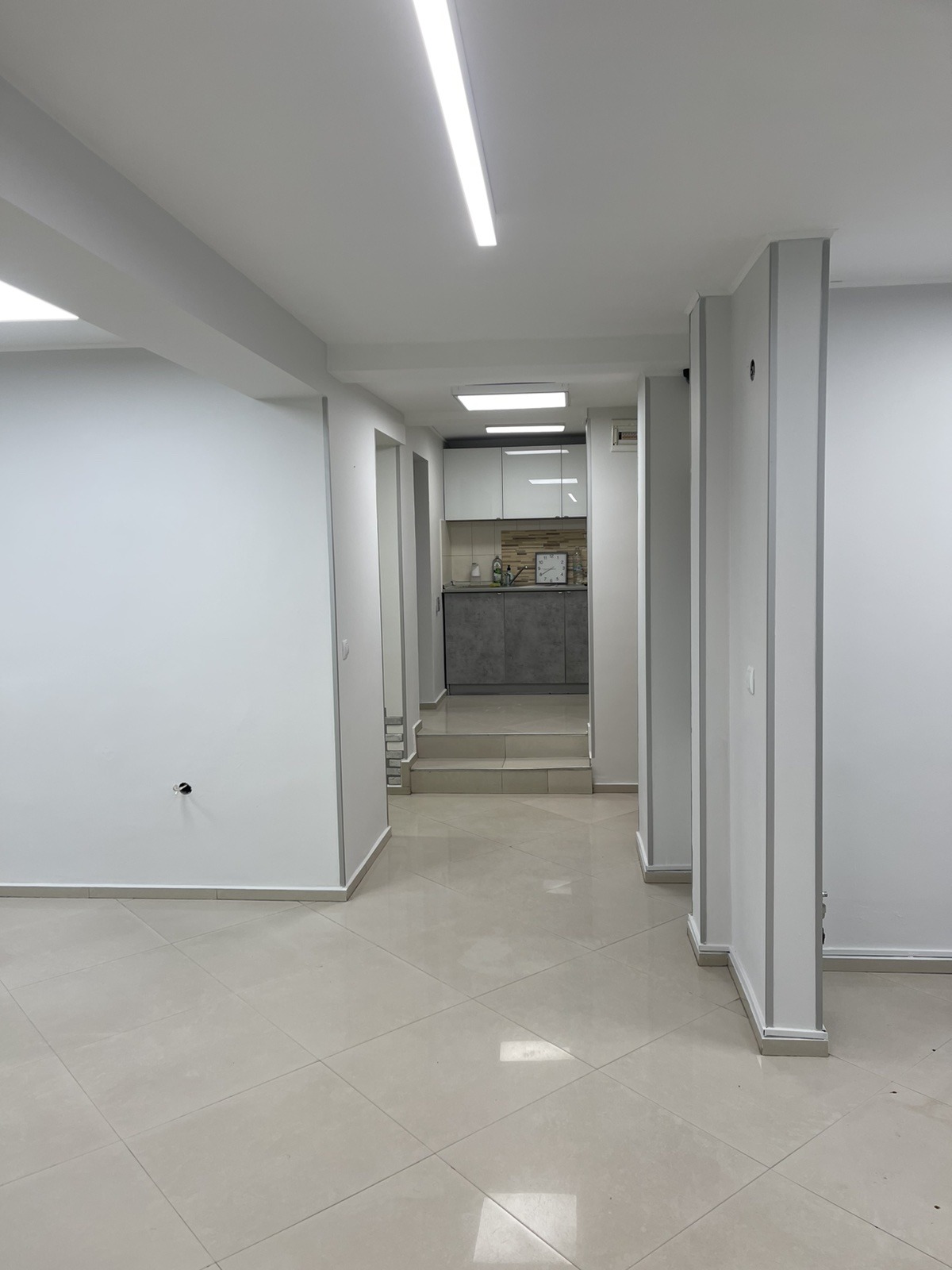 Дава под наем ОФИС, гр. София, Белите брези, снимка 15 - Офиси - 53940588