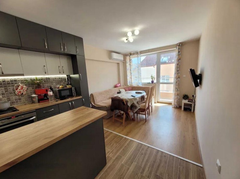 Дава под наем 2-СТАЕН, гр. Варна, Възраждане 1