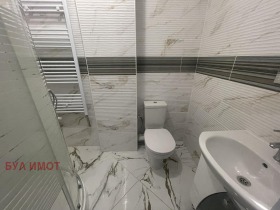 1 quarto Vazrajdane 1, Varna 5