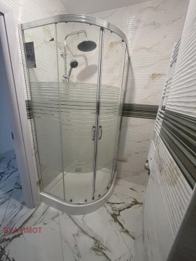 1 quarto Vazrajdane 1, Varna 7