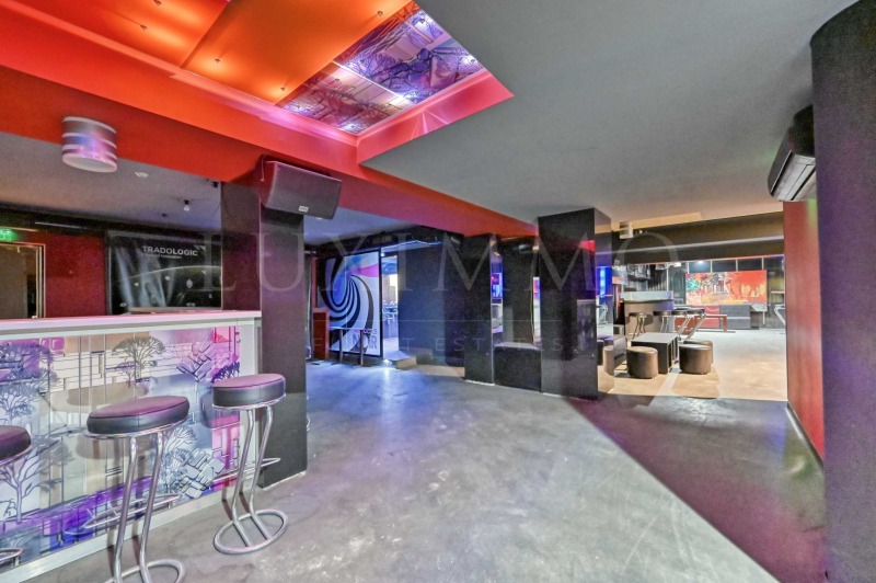 A louer  Bar; Café Sofia , Tsentar , 180 m² | 58891020