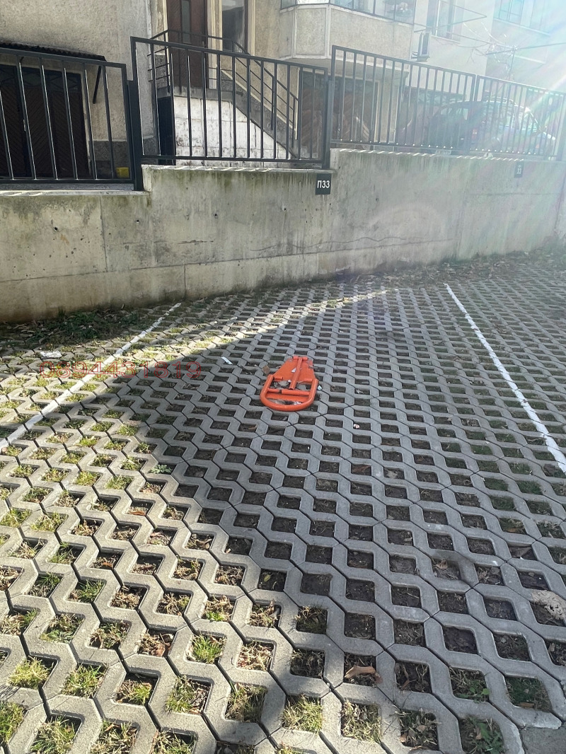 Дава под наем ГАРАЖ, ПАРКОМЯСТО, гр. Шумен, Болницата