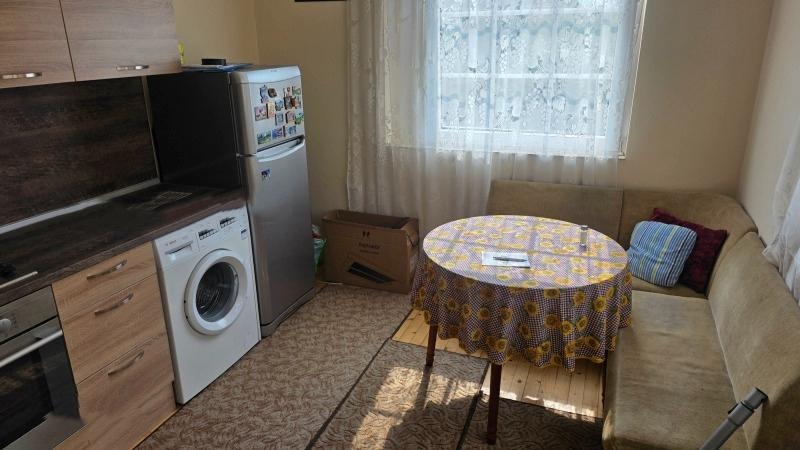 För uthyrning  Hus Golv region Sofia , Bojuristje , 40 kvm | 76791756