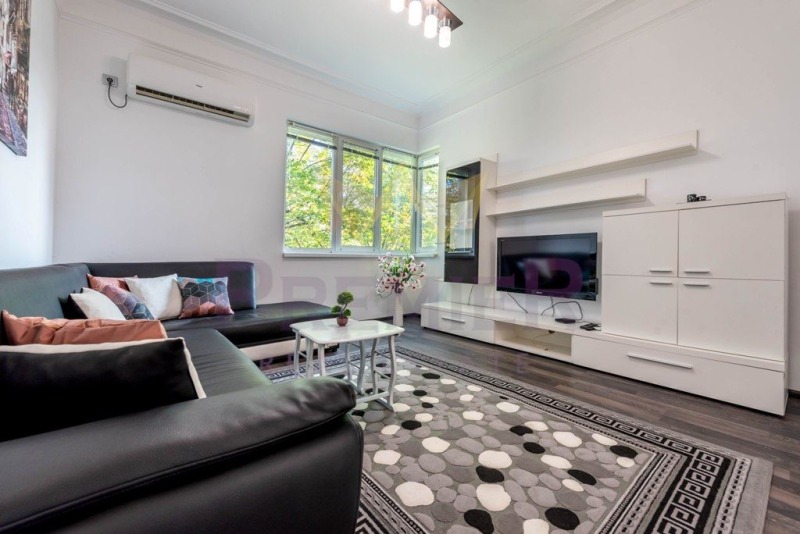 K pronájmu  2 ložnice Varna , Centar , 110 m2 | 41900723 - obraz [10]