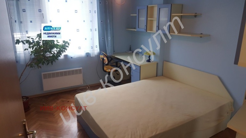 Дава под Наем 3-СТАЕН в град Велико Търново, Център - 100 кв.м / 435 € » 850.79 лв., ИИВ-КОНСУЛТ