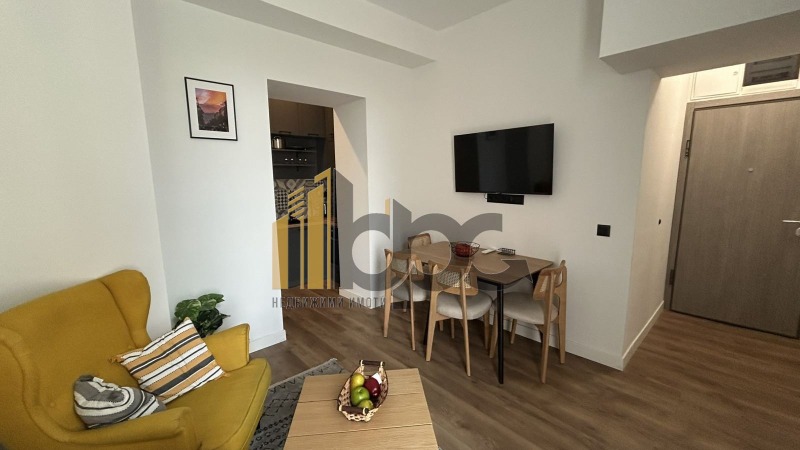 Дава под нем  3-стаен, град София, Център •  800 EUR • ID 79652676 — holmes.bg - [1] 