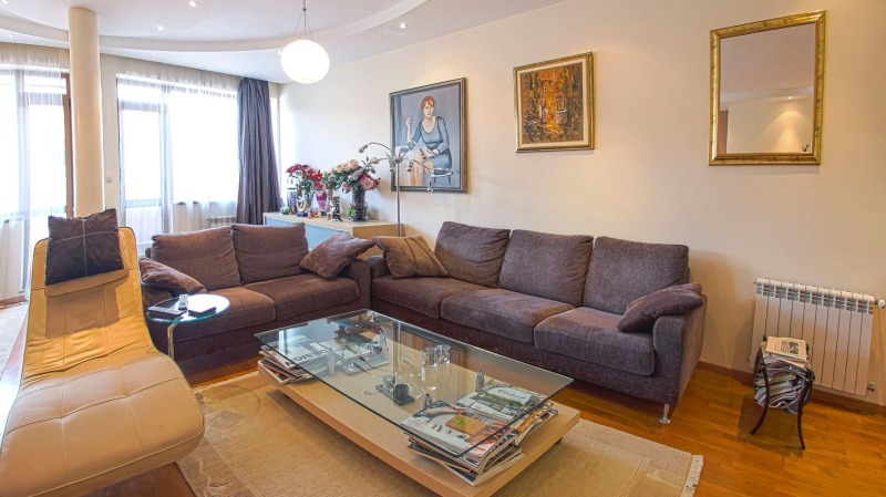 Para alugar  3 quartos Sofia , Centar , 200 m² | 15748424