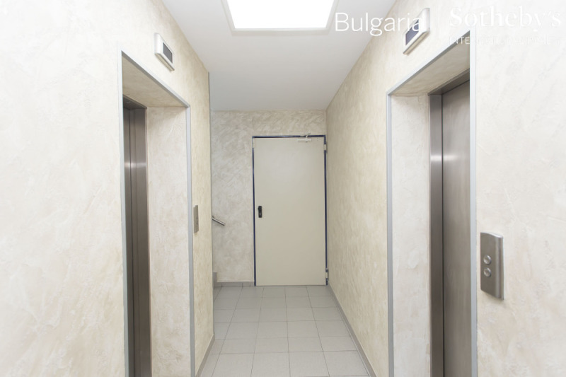 Do wynajęcia  Biuro Sofia , Iwan Wazow , 168 mkw | 23286641 - obraz [13]