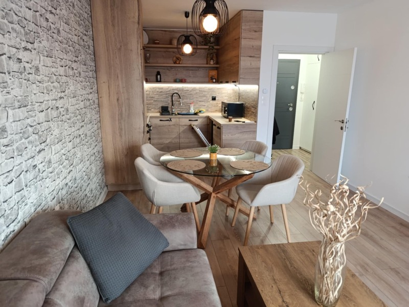 Do wynajęcia  1 sypialnia Plowdiw , Ostromila , 70 mkw | 84156355