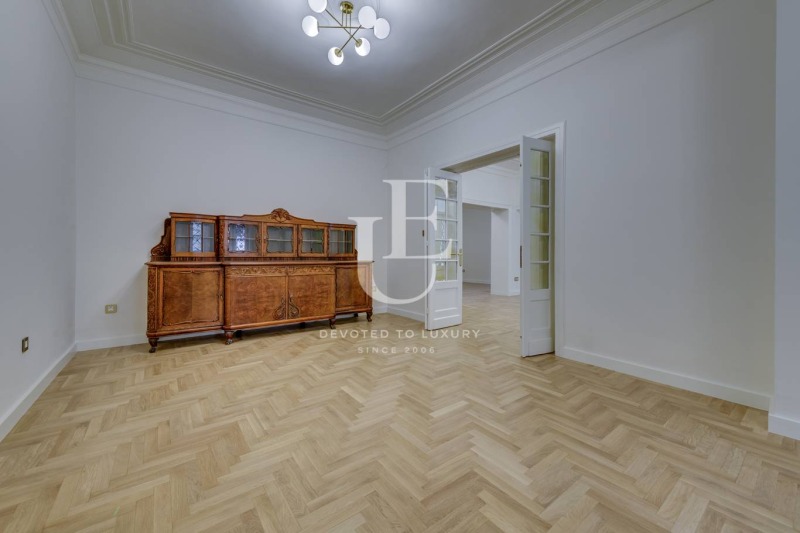 Дава под наем КЪЩА, гр. София, Докторски паметник, снимка 9 - Къщи - 52948619