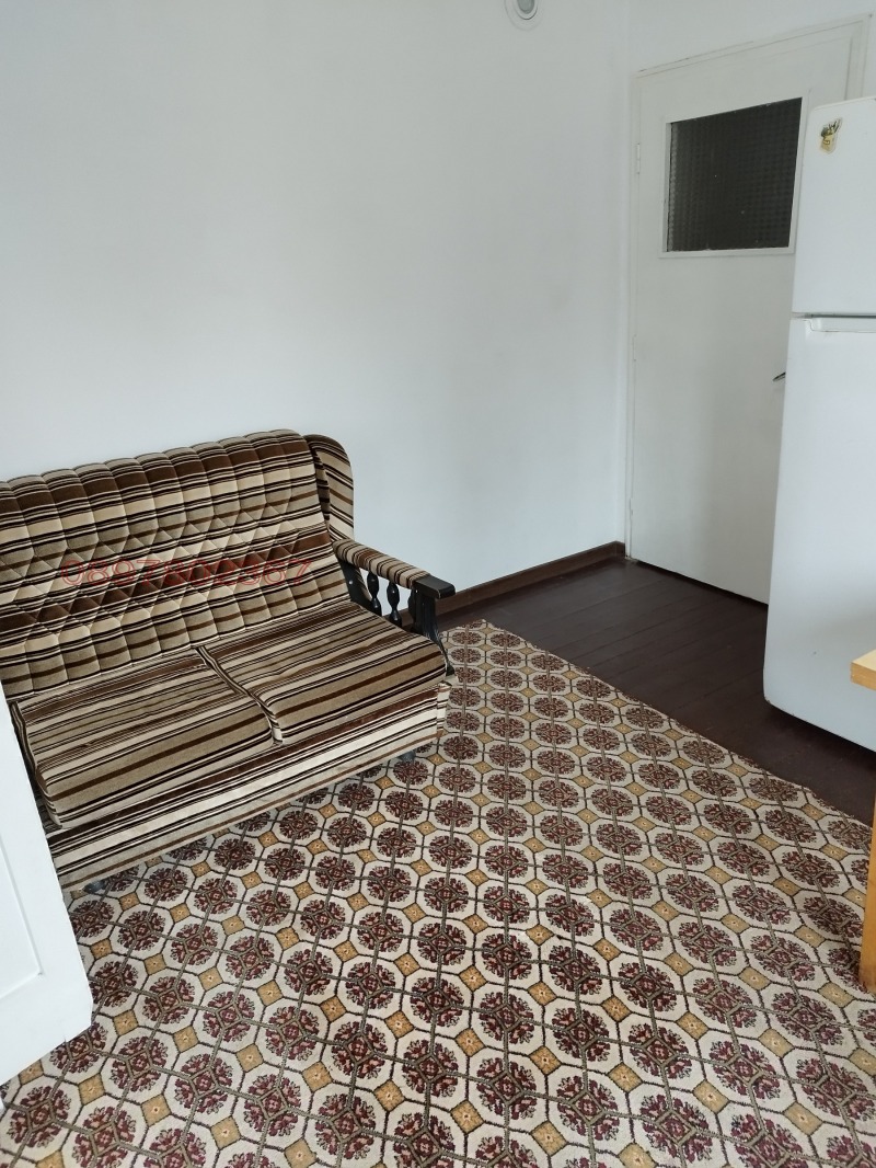 Дава под наем ЕТАЖ ОТ КЪЩА, гр. Варна, Трошево, снимка 2 - Етаж от къща - 52781359