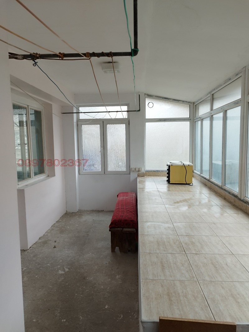 Дава под наем ЕТАЖ ОТ КЪЩА, гр. Варна, Трошево, снимка 9 - Етаж от къща - 52781359