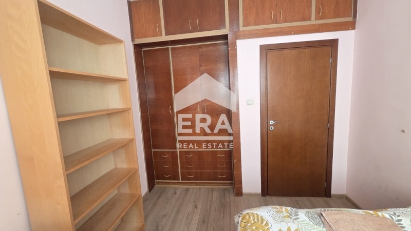 Дава под наем 4-СТАЕН, гр. Варна, Център, снимка 9 - Апартаменти - 56369100