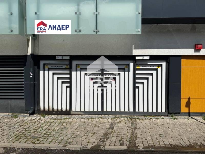 A louer  Garage Rouse , Tsentar , 38 m² | 53269891