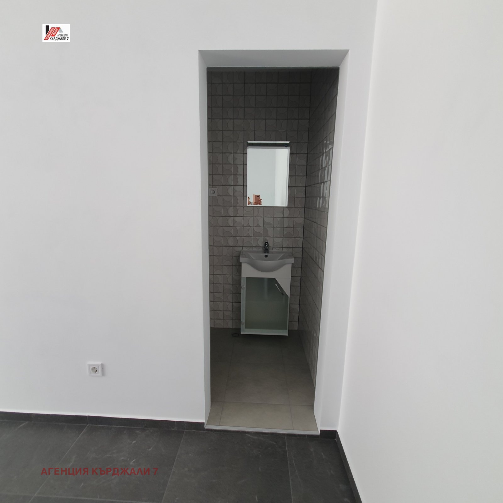 Дава под наем ОФИС, гр. Кърджали, Център, снимка 4 - Офиси - 54301585