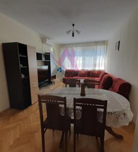 1 quarto Sportna zala, Varna 1