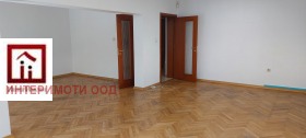 3 hálószobás Doktorski pametnik, Sofia