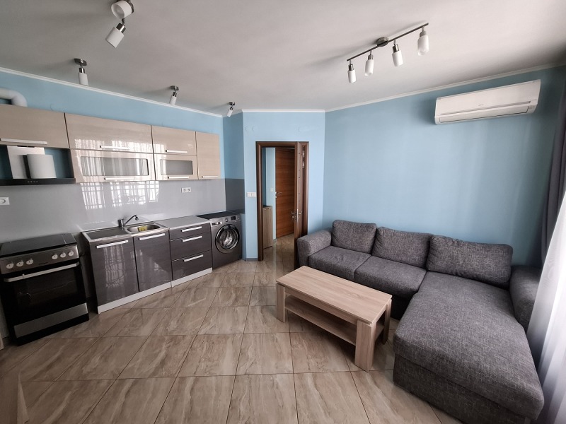 Da affittare  1 camera da letto Plovdiv , Tsentar , 55 mq | 47717423