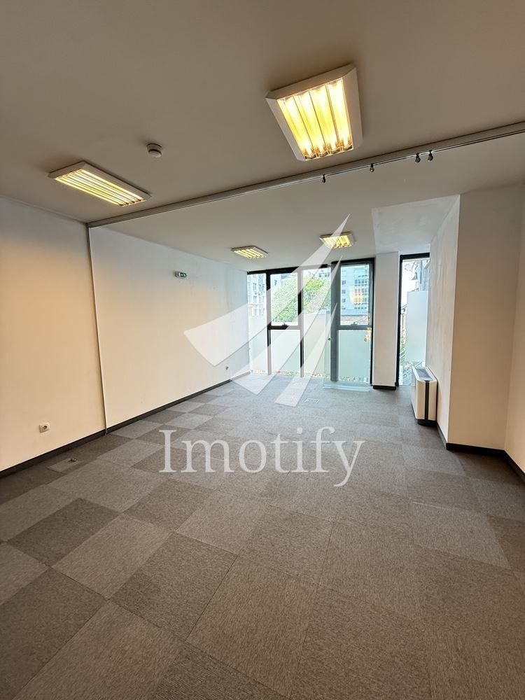 Kiadó  Hivatal Sofia , Centar , 83 négyzetméter | 53743026