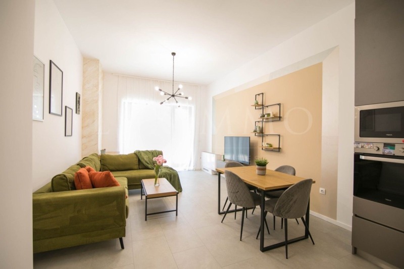 Дава под Наем 2-СТАЕН в град София, Лозенец - 70 кв.м / 950 € » 1 858.04 лв., ЛУКСИММО