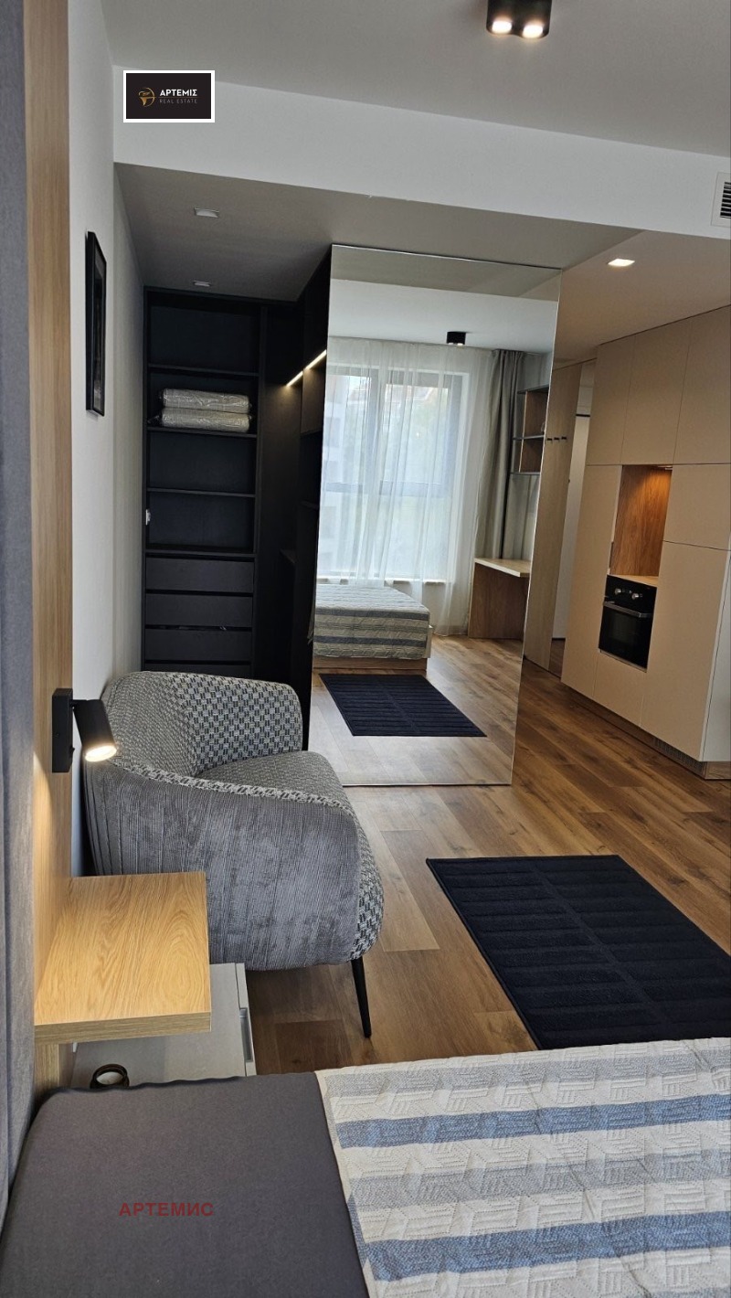 Zu vermieten  Studio Sofia , Zona B-5 , 46 qm | 83778312 - Bild [2]