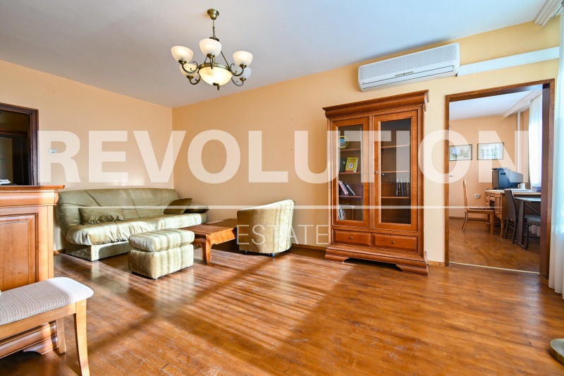 Da affittare  2 camere da letto Sofia , Iztok , 98 mq | 74053269