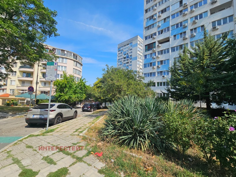 Издаје се  1 спаваћа соба Бургас , Лазур , 60 м2 | 82944906 - слика [12]