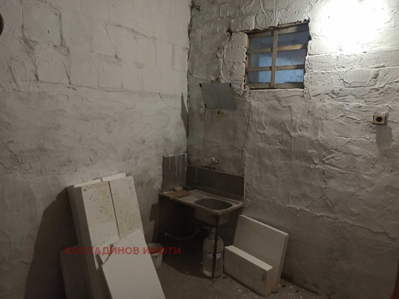 Дава под наем СКЛАД, гр. Пловдив, Индустриална зона - Север, снимка 4 - Складове - 53170391