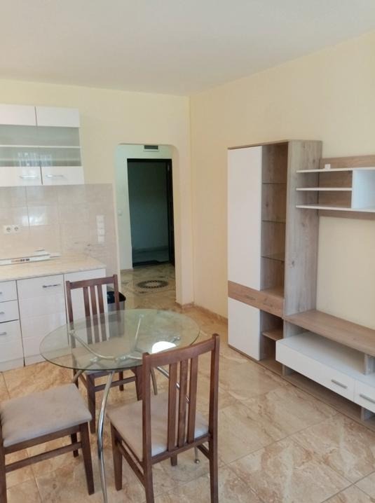 Da affittare  1 camera da letto Sofia , Poligona , 75 mq | 95878210