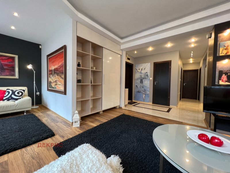 A louer  2 chambres Sofia , Meditsinska akademiya , 120 m² | 27778374