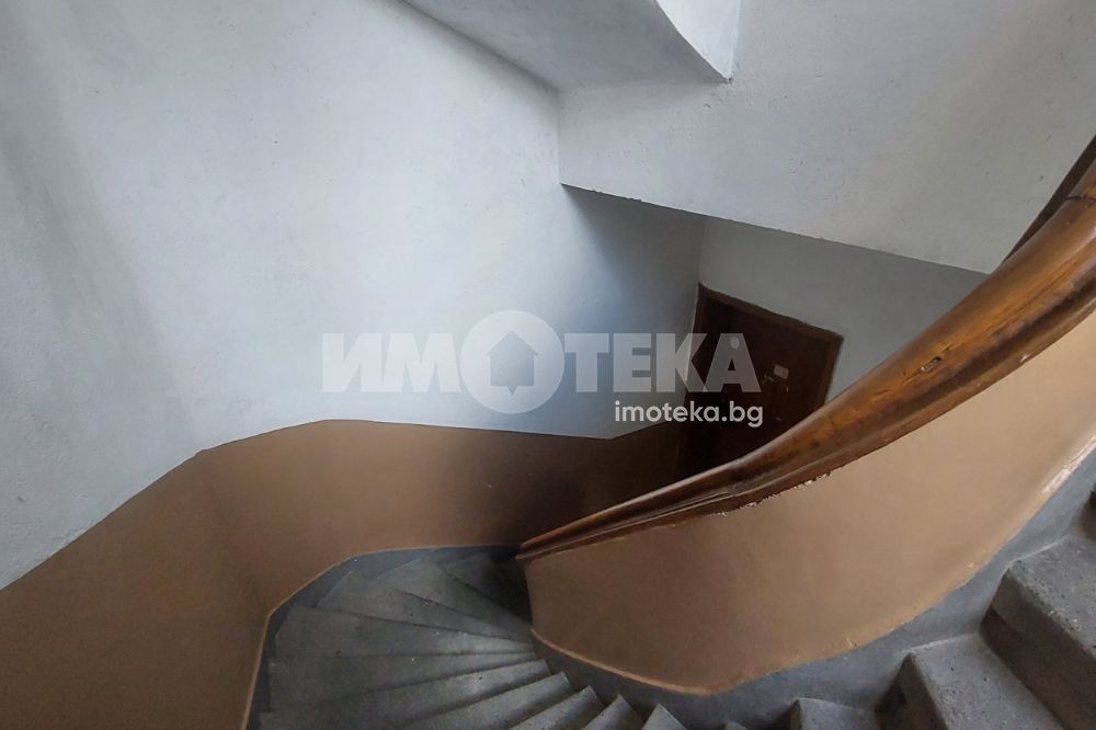 Дава под наем 2-СТАЕН, гр. София, Оборище, снимка 14 - Апартаменти - 55809172