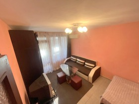 1 chambre Bratya Miladinovi, Bourgas 1