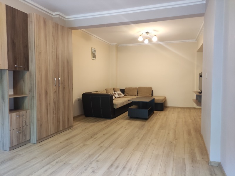 För uthyrning  2 sovrum Sofia , Centar , 84 kvm | 82532764