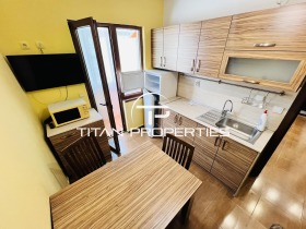 1 chambre Vazrajdane, Bourgas