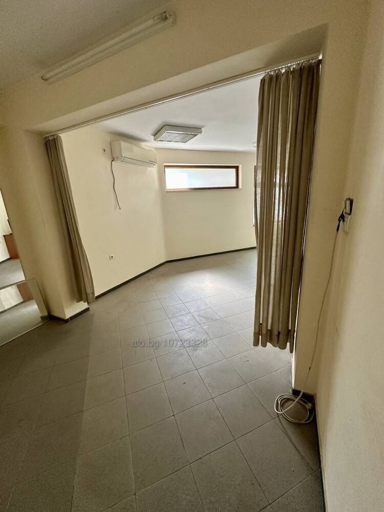 Дава под наем МАГАЗИН, гр. Пловдив, Кючук Париж, снимка 2 - Магазини - 52532169