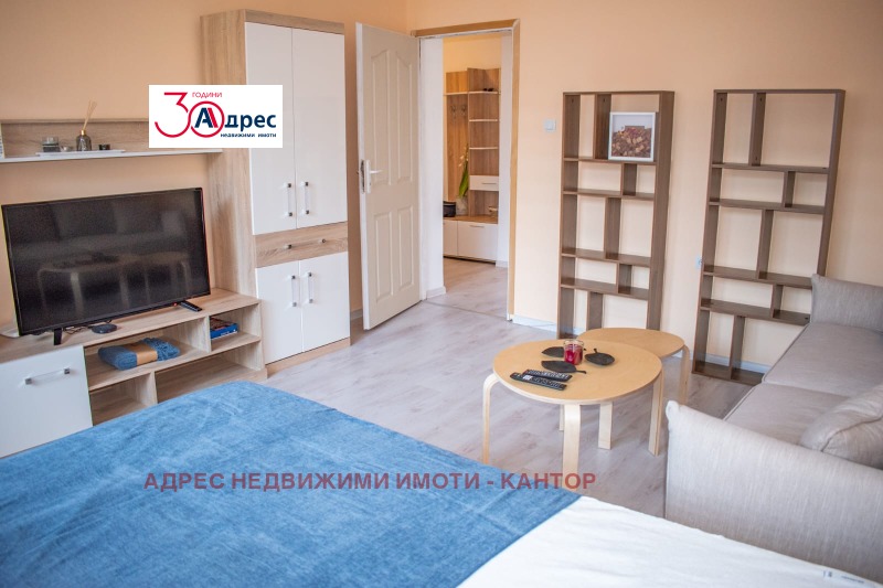 Дава под наем 2-СТАЕН, гр. Пазарджик, Идеален център, снимка 2 - Апартаменти - 53195340