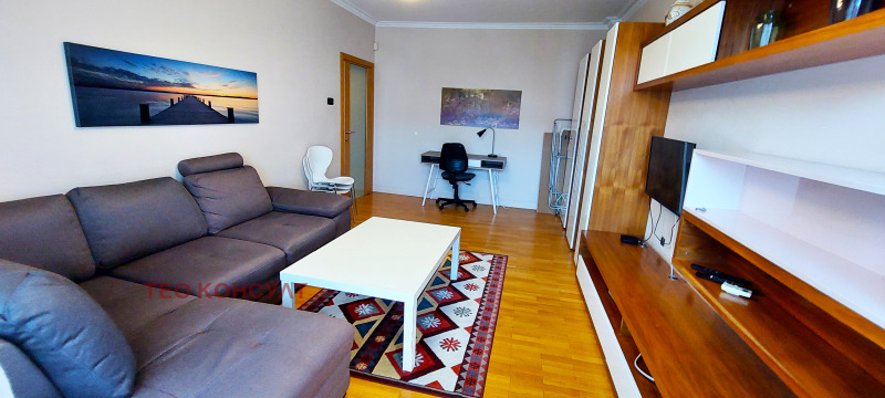 Para alugar  2 quartos Sofia , Goce Deltchev , 90 m² | 81173016