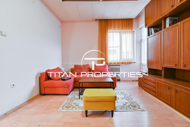 Дава под наем 2-СТАЕН, гр. София, Център