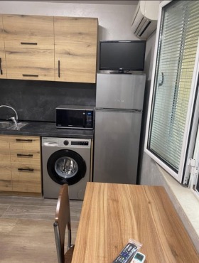 Studio VINS-Cherven ploshtad, Varna