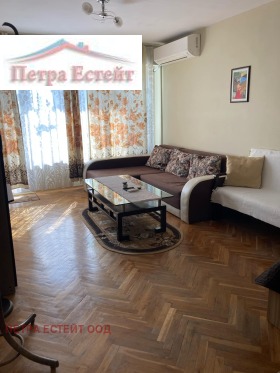 1 dormitorio Chayka, Varna 1