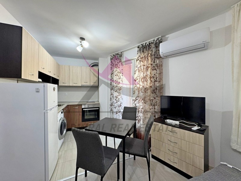 Дава под нем  1-стаен, град Варна, Победа •  400 EUR • ID 24491864 — holmes.bg - [1] 