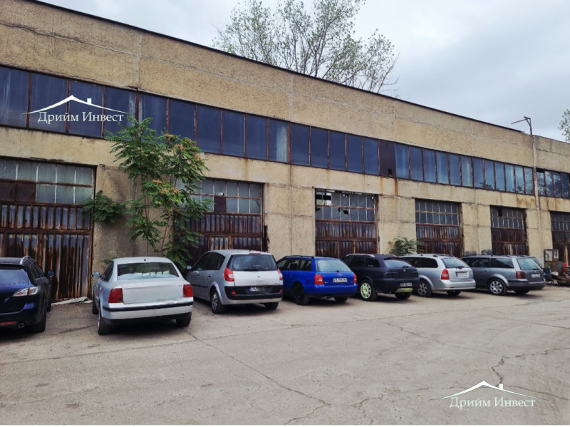 Da affittare  Edificio industriale Plovdiv , Industrialna zona - Iug , 800 mq | 54989304