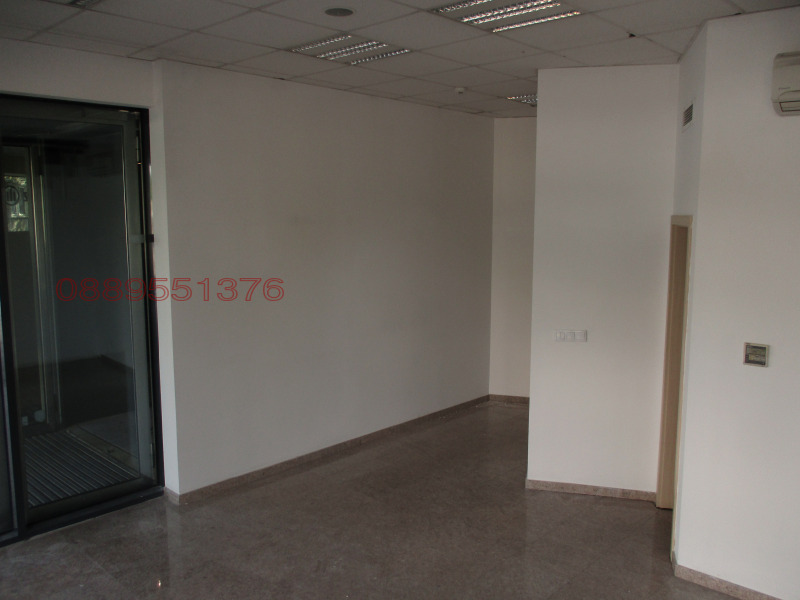 Дава под наем МАГАЗИН, гр. София, Център, снимка 8 - Магазини - 52883104