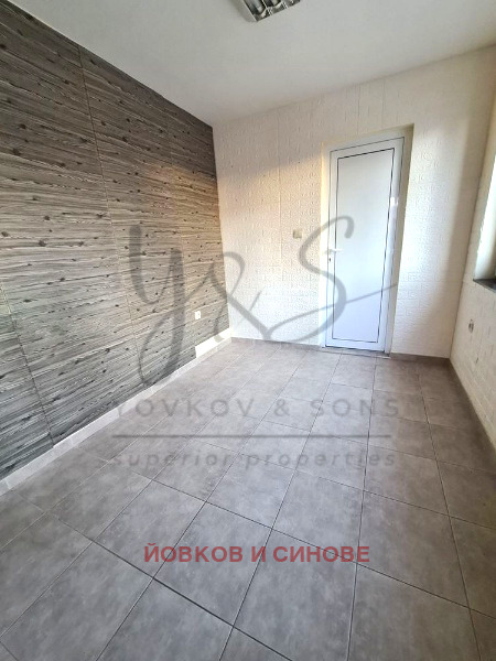 В аренду  Магазин Пловдив , Кючук Париж , 14 кв.м | 33525254 - изображение [2]
