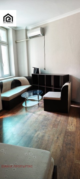 Studio Tsentar, Sofia 4